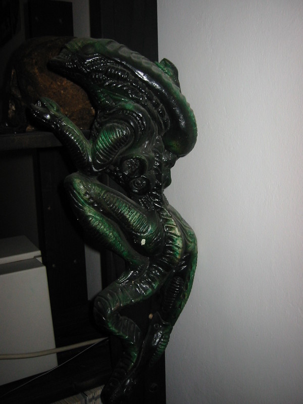 sculpture_alien_02.jpg 